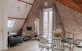 Amazing 2 Rooms Design Apartement Loft